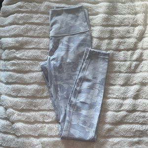 Lululemon Wunder Under Light Grey Camo Leggings